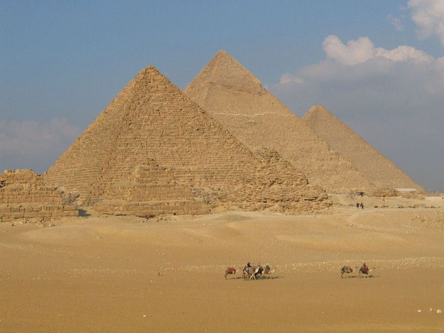 cool-places-world-perspective-Pyramids